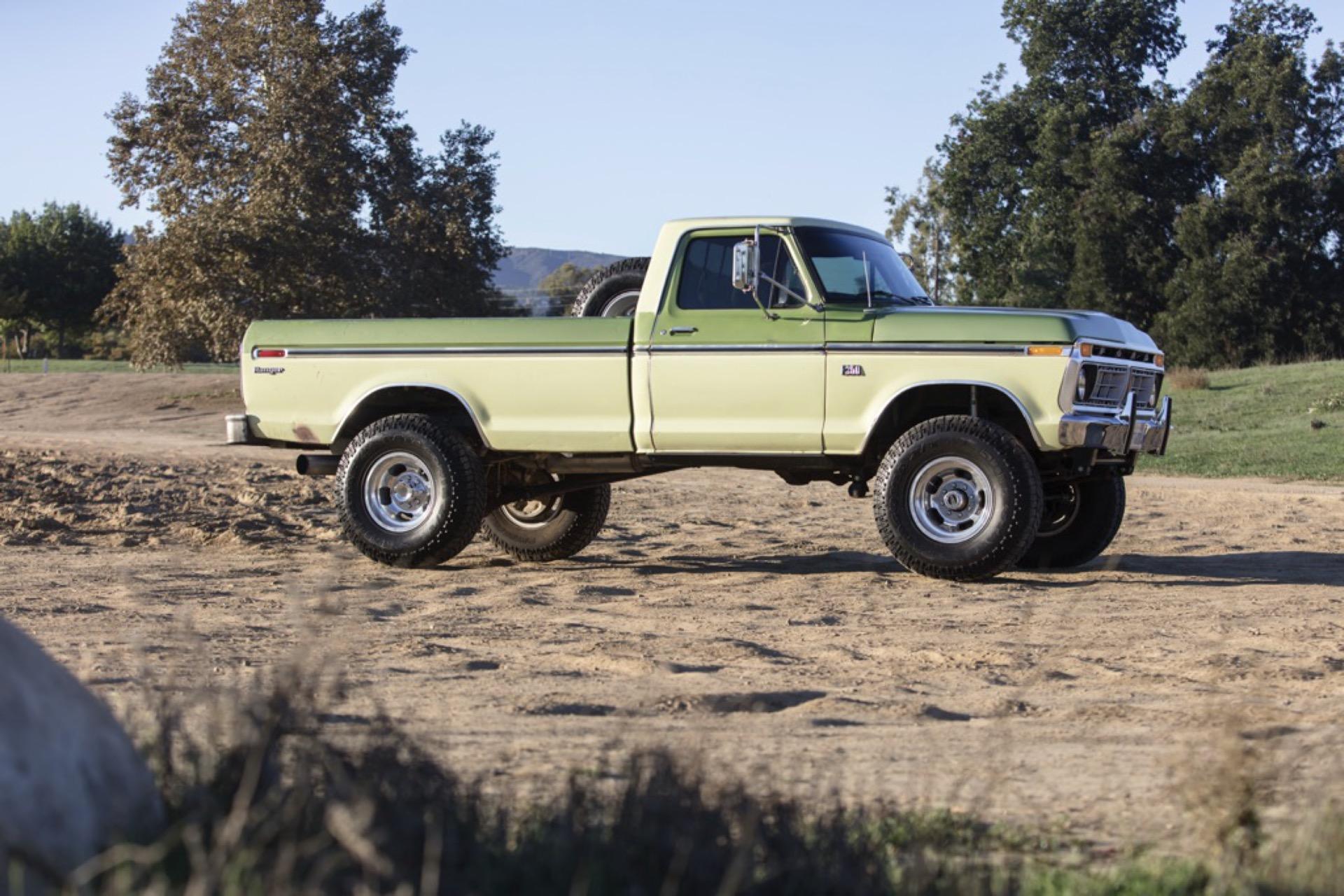 7.3L Turbo Diesel-Powered 1975 Ford F-250 4×4