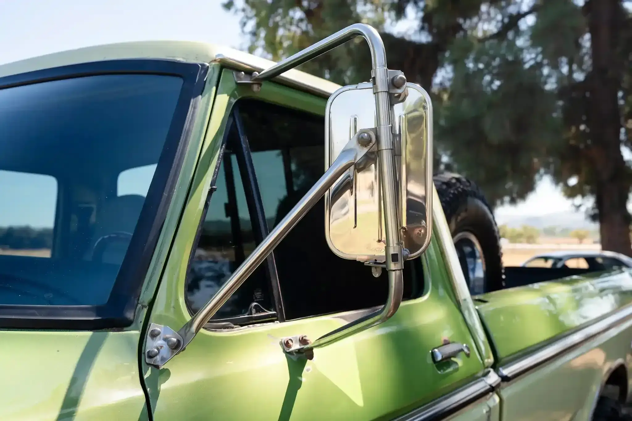 7.3L Turbo Diesel-Powered 1975 Ford F-250 4×4