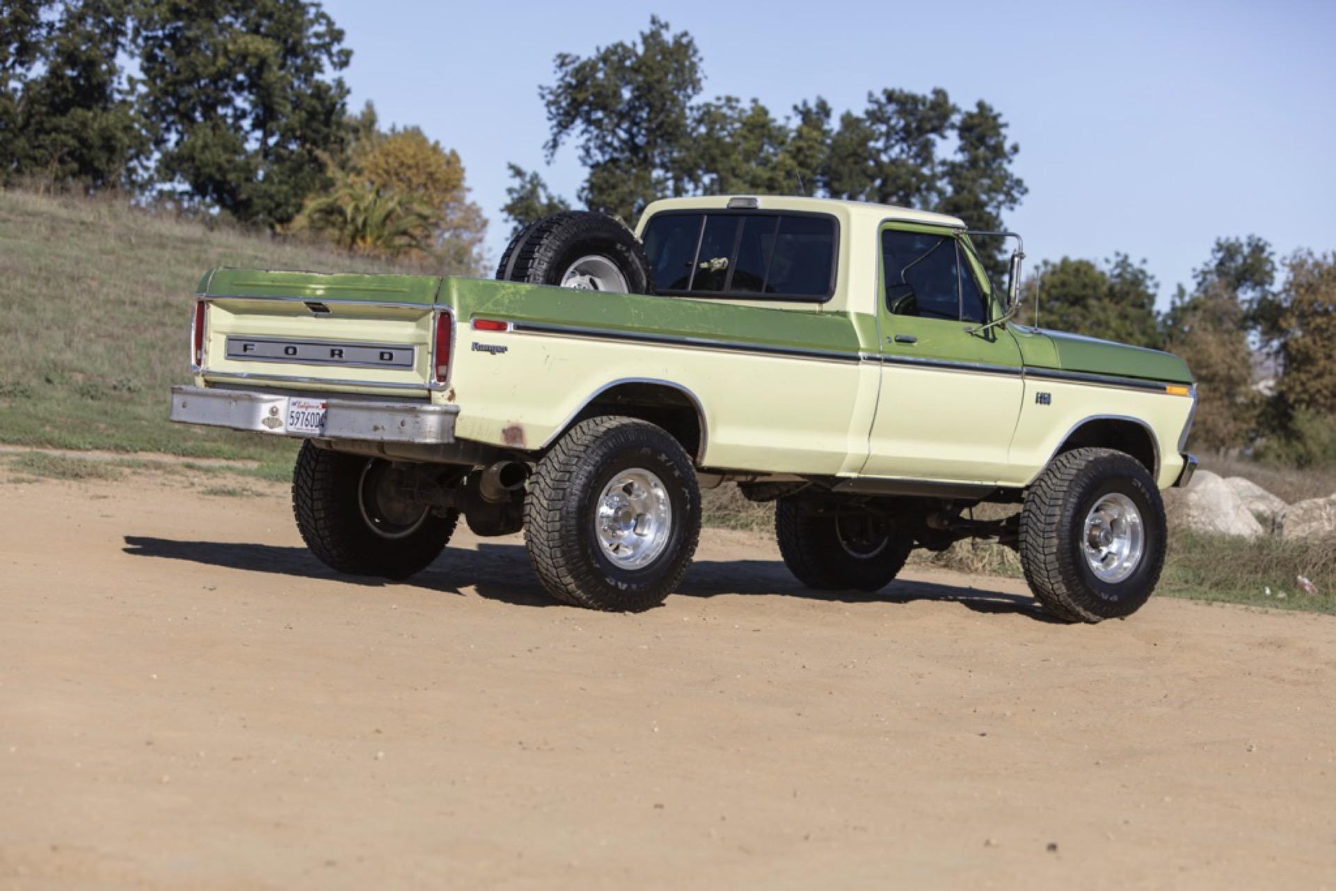7.3L Turbo Diesel-Powered 1975 Ford F-250 4×4