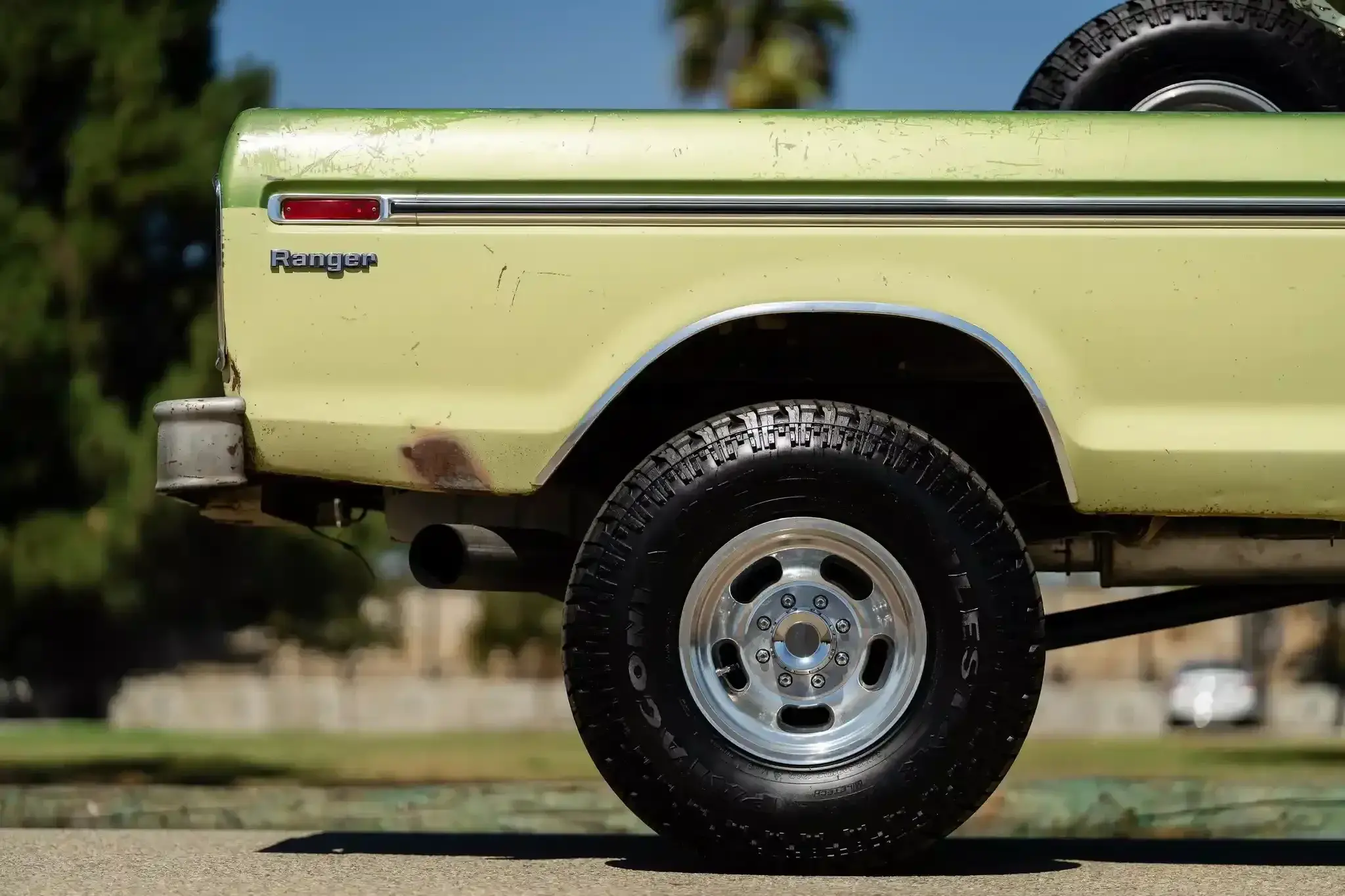 7.3L Turbo Diesel-Powered 1975 Ford F-250 4×4