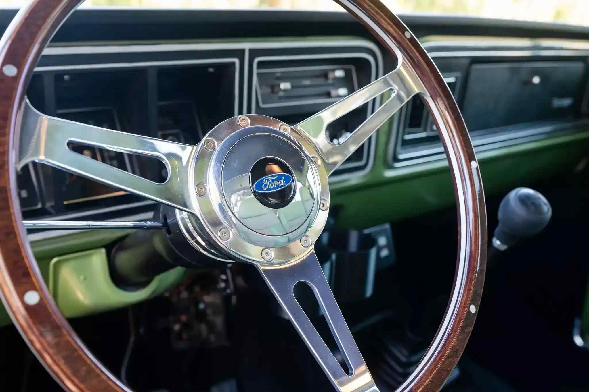 7.3L Turbo Diesel-Powered 1975 Ford F-250 4×4