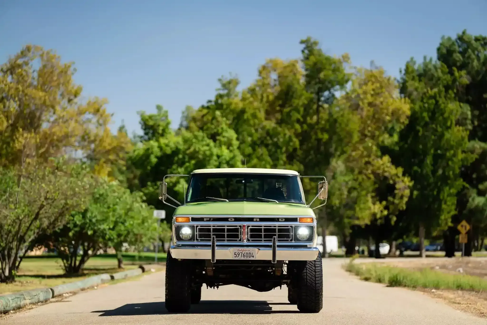 7.3L Turbo Diesel-Powered 1975 Ford F-250 4×4