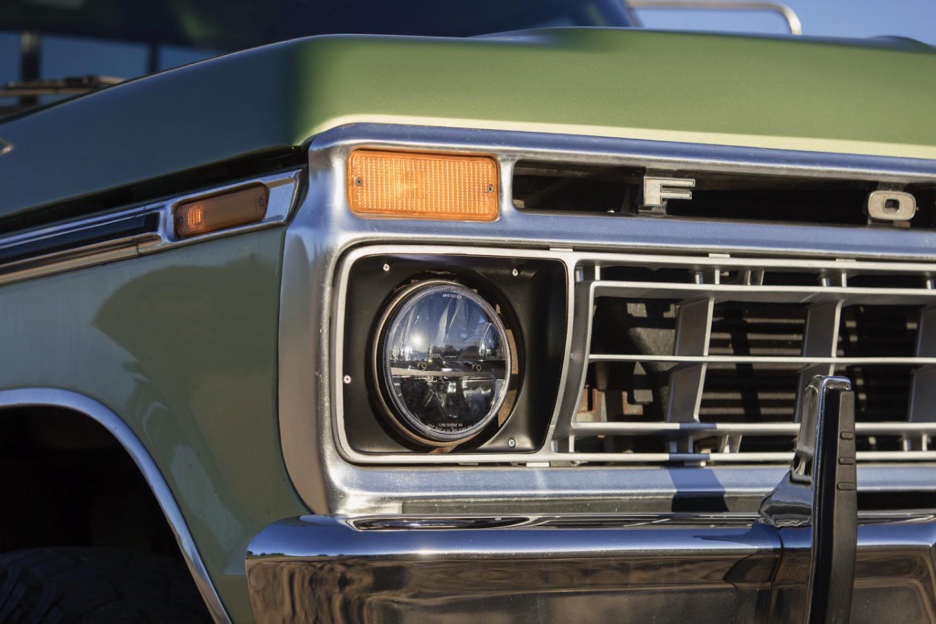 7.3L Turbo Diesel-Powered 1975 Ford F-250 4×4