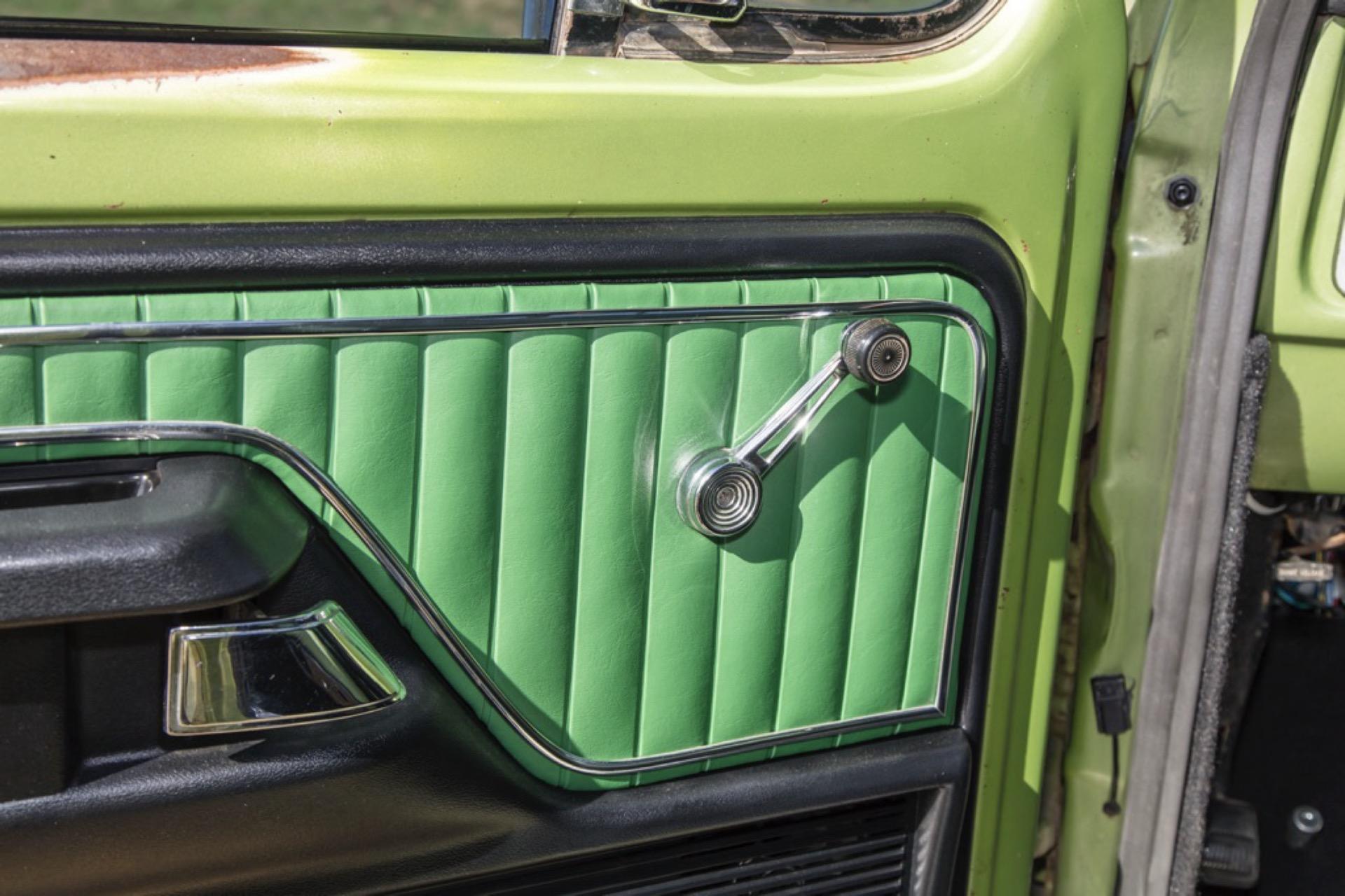 7.3L Turbo Diesel-Powered 1975 Ford F-250 4×4