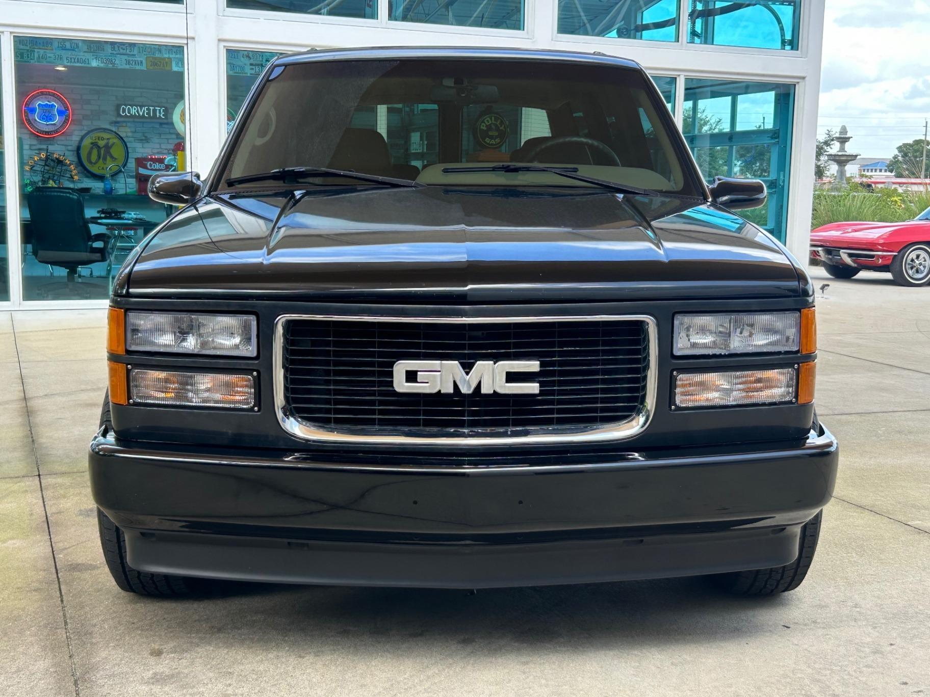 1996 GMC Suburban SLE - 2