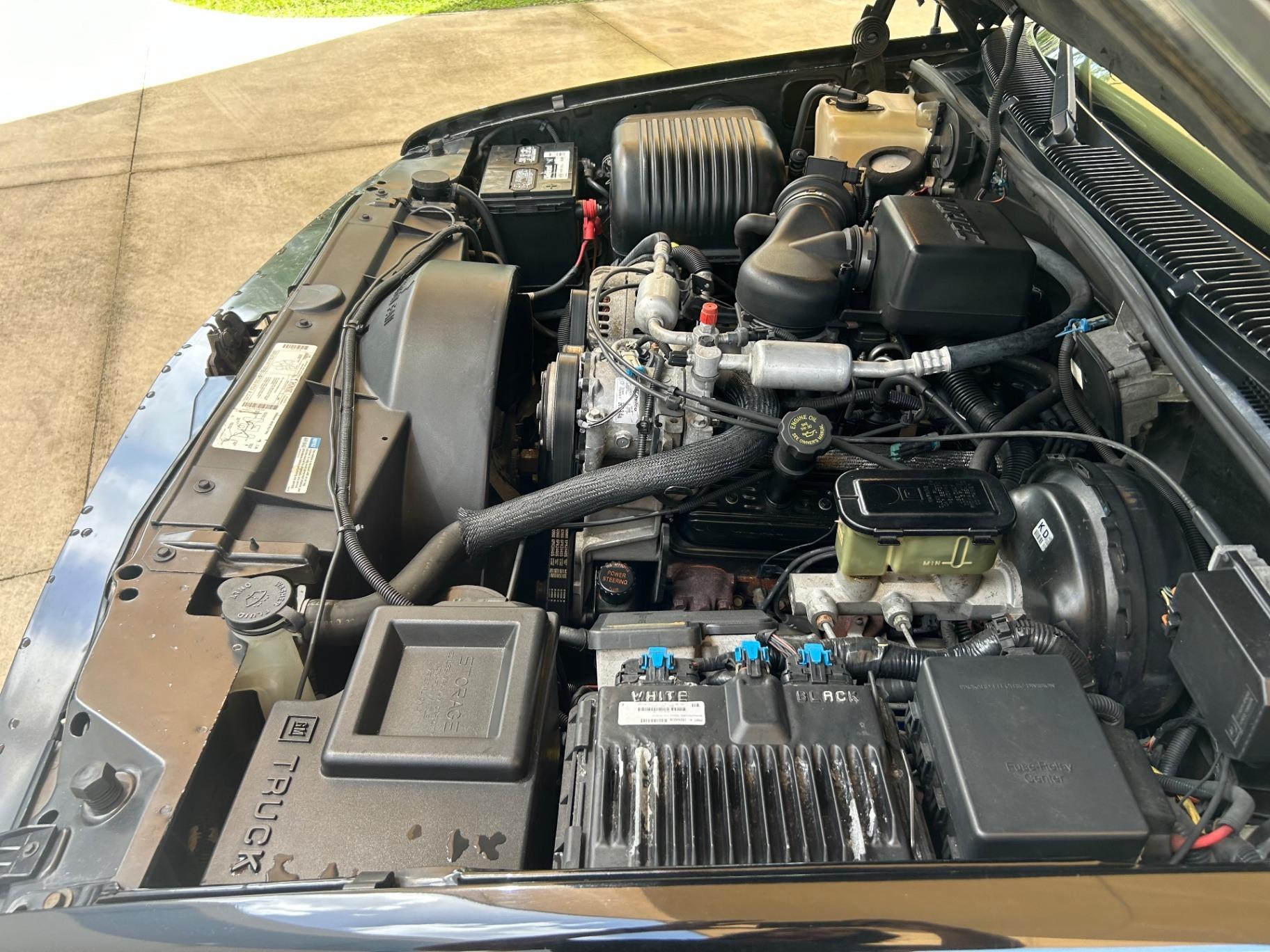 1996 GMC Suburban SLE