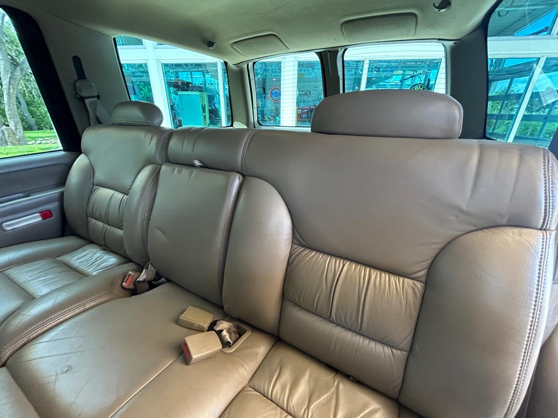 1996 GMC Suburban SLE