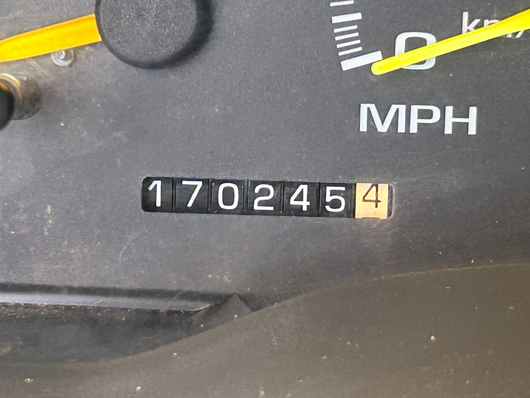 1996 GMC Suburban SLE