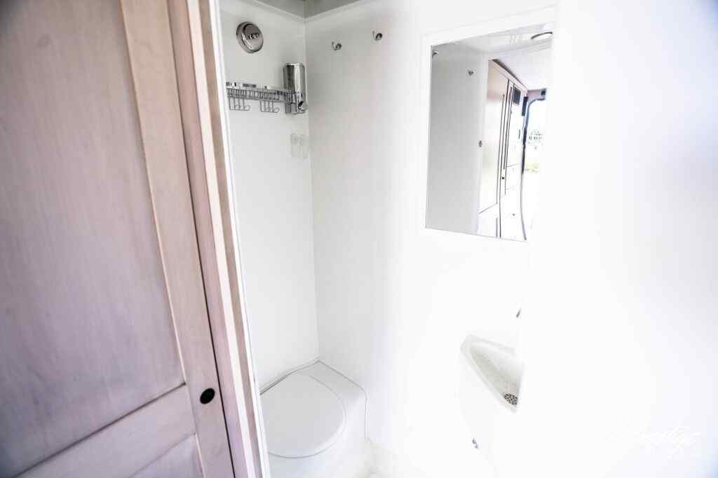 2019 EarthRoamer XV-LTS 228