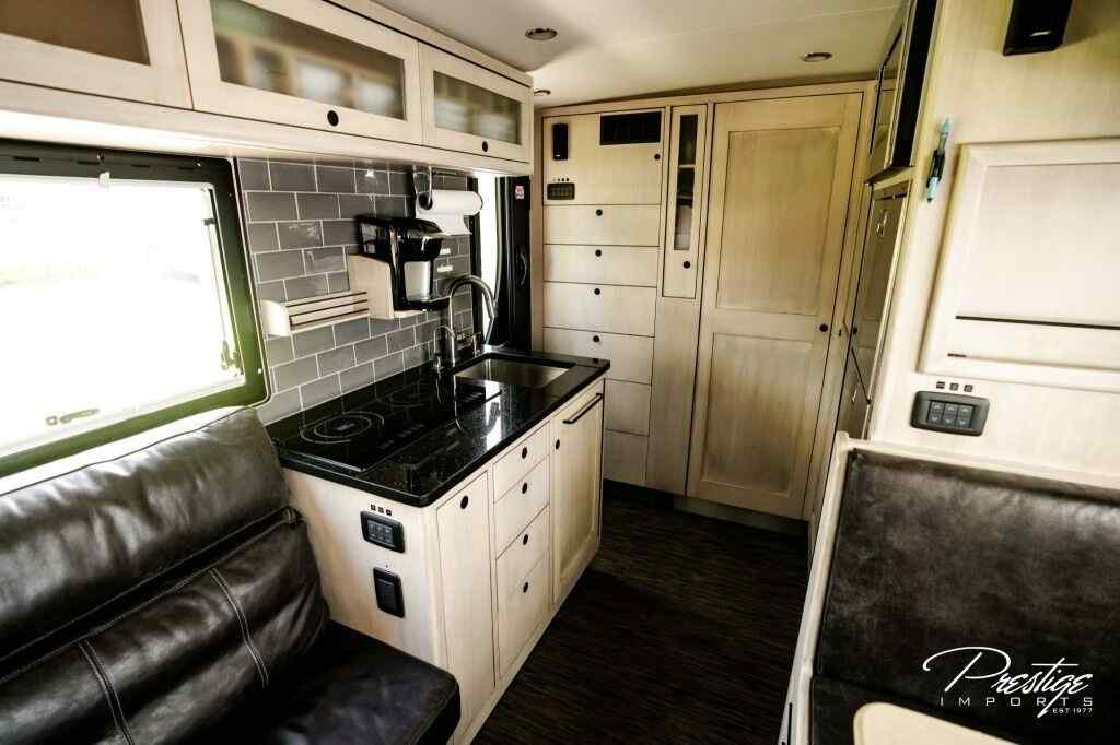 2019 EarthRoamer XV-LTS 228