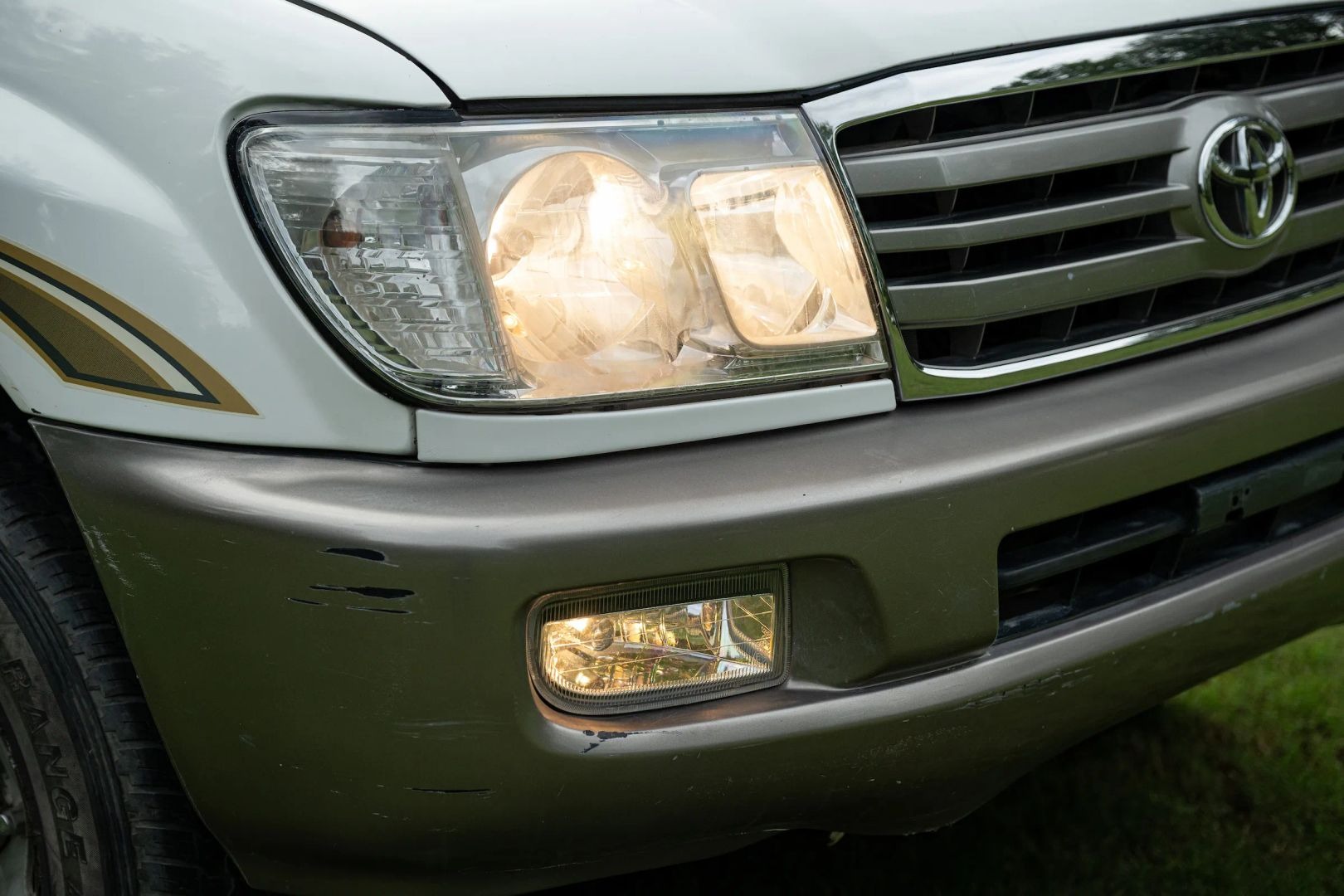 2000 Toyota Land Cruiser HZJ105