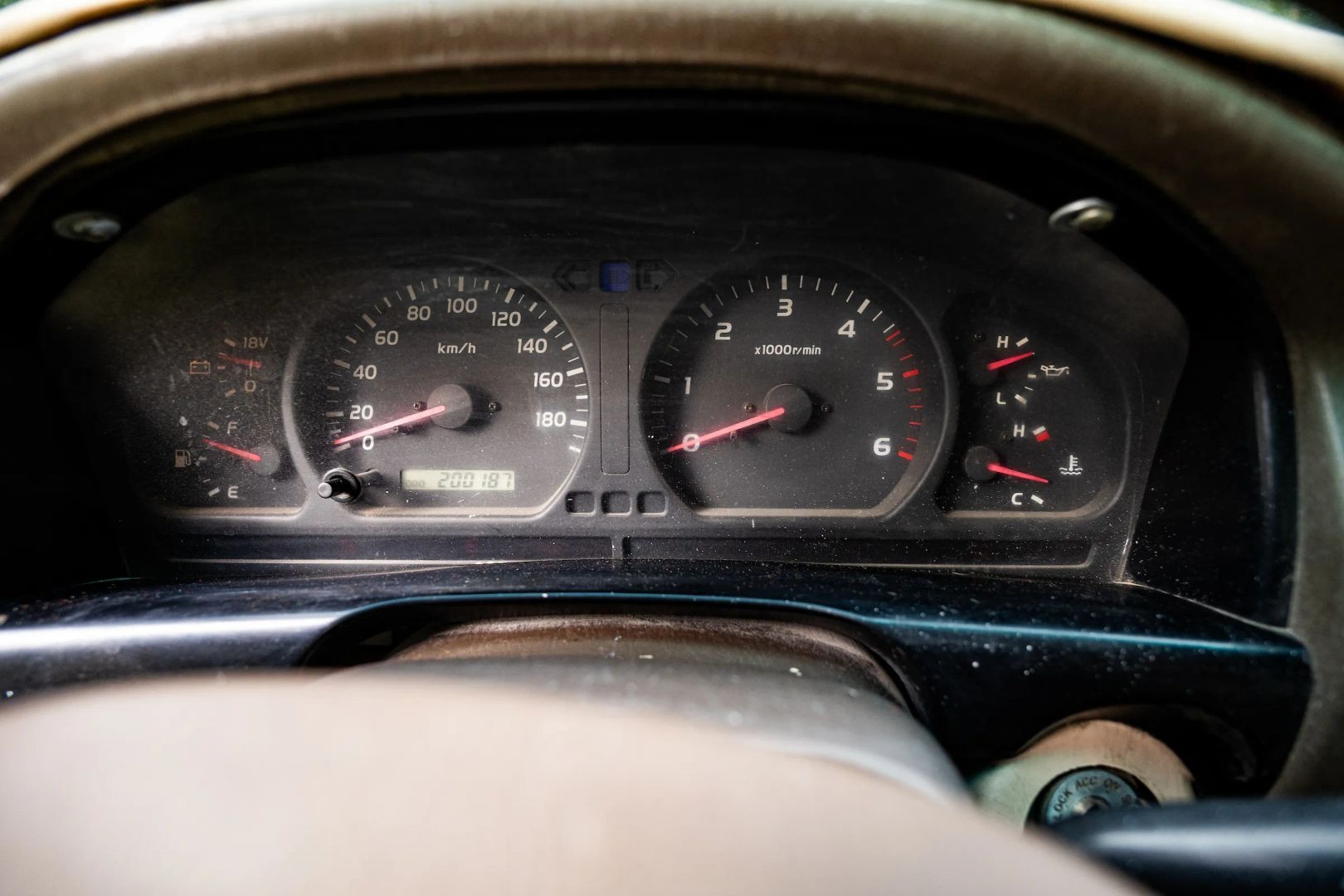 2000 Toyota Land Cruiser HZJ105