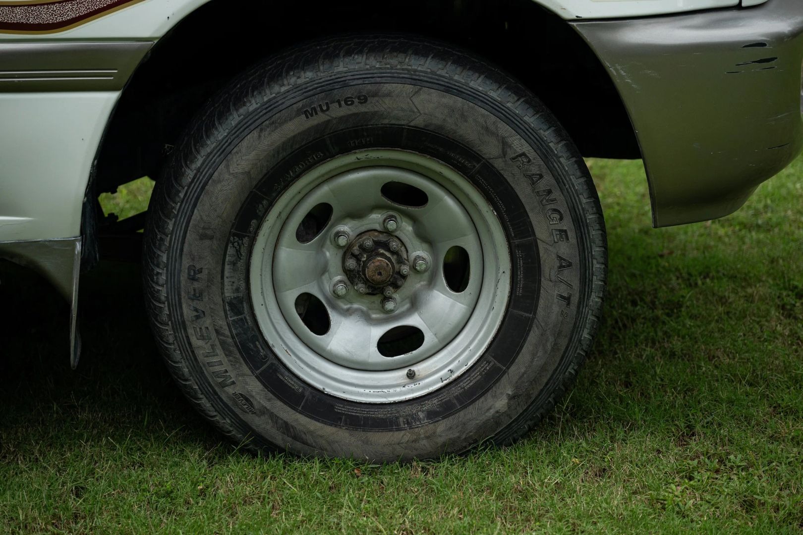 2000 Toyota Land Cruiser HZJ105