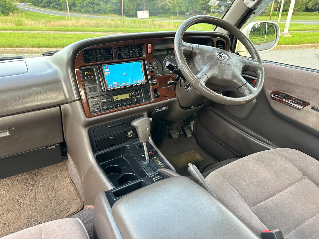 Pending Sale: 1999 Toyota HiAce Custom Living Saloon EX
