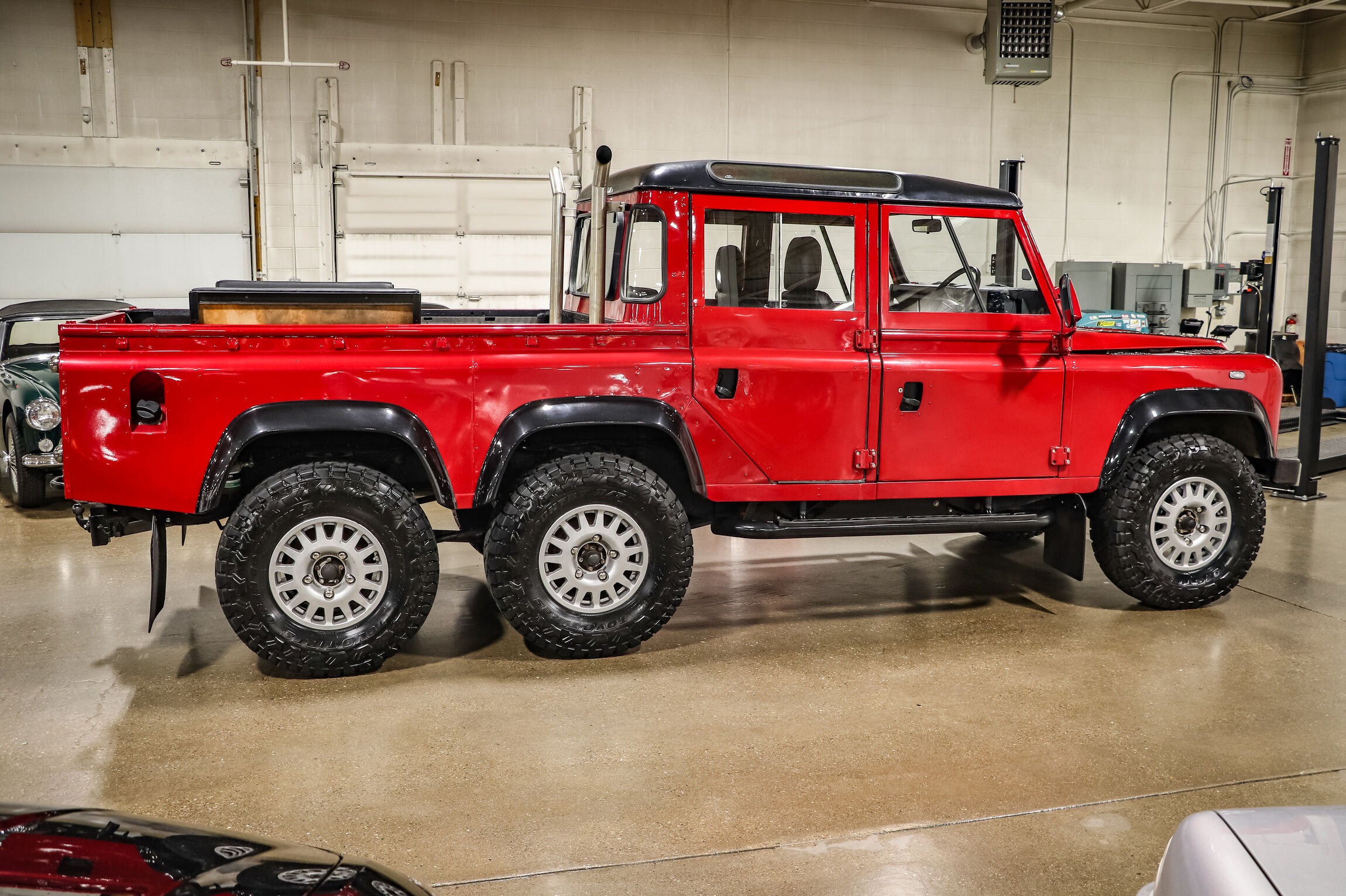Sold: 1992 Land Rover Defender 110 6×6