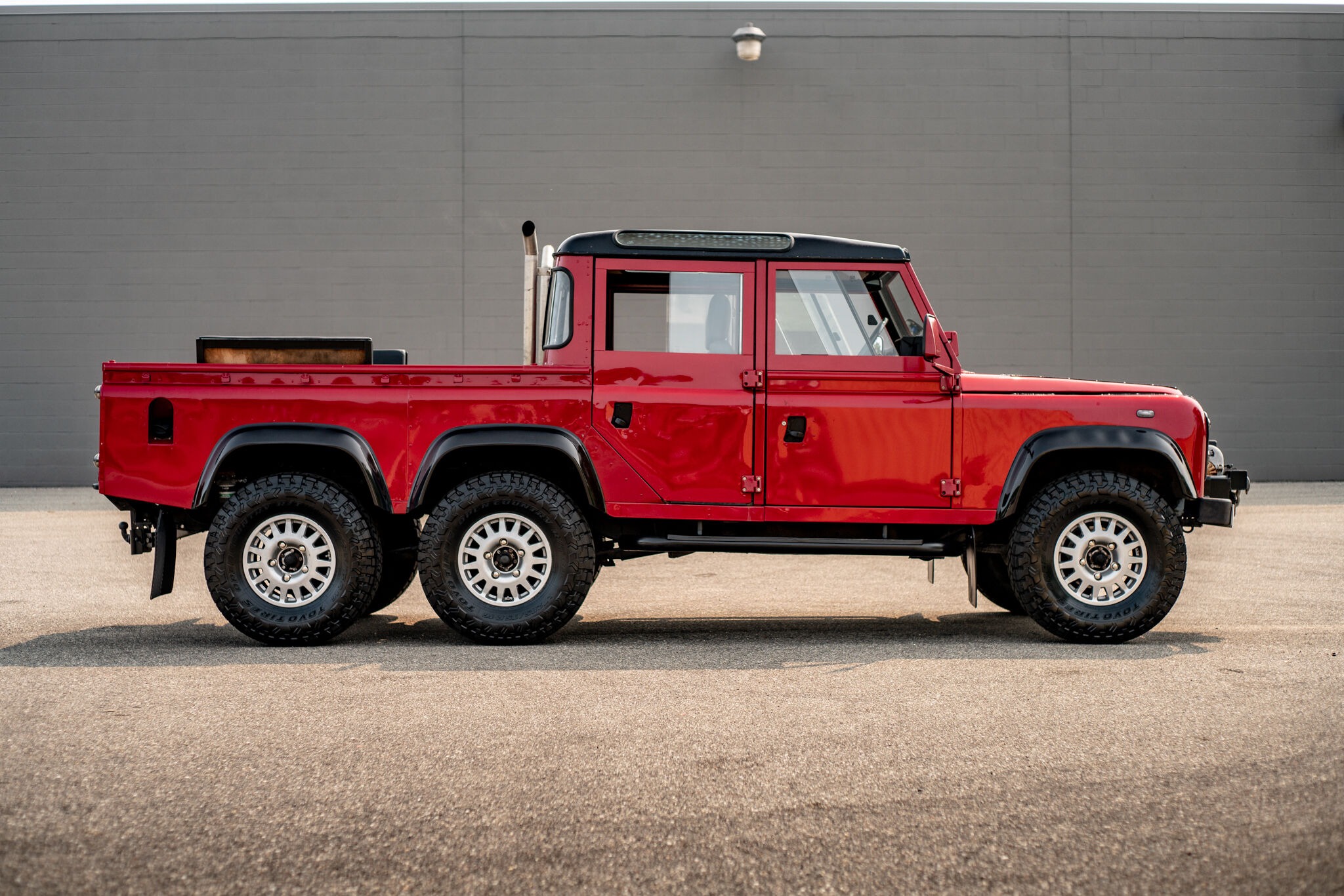Sold: 1992 Land Rover Defender 110 6×6 - 5