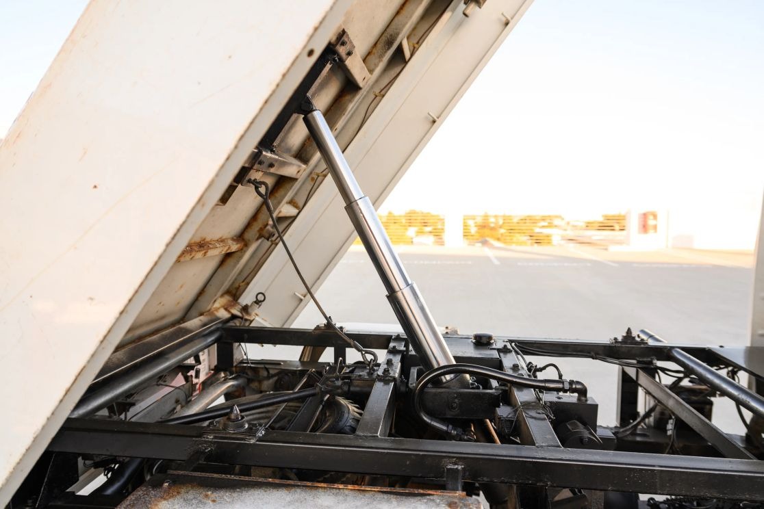 1990 Suzuki Carry Dump Truck 4×4