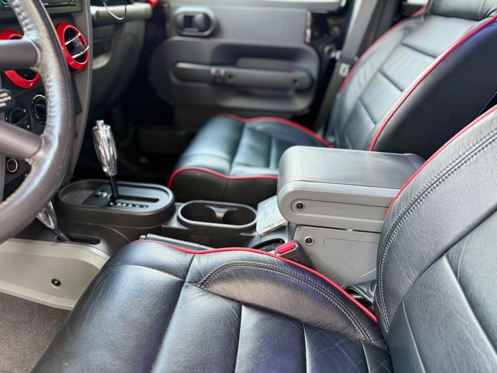 6.1 HEMI-Powered 2009 Jeep Wrangler Unlimited Rubicon