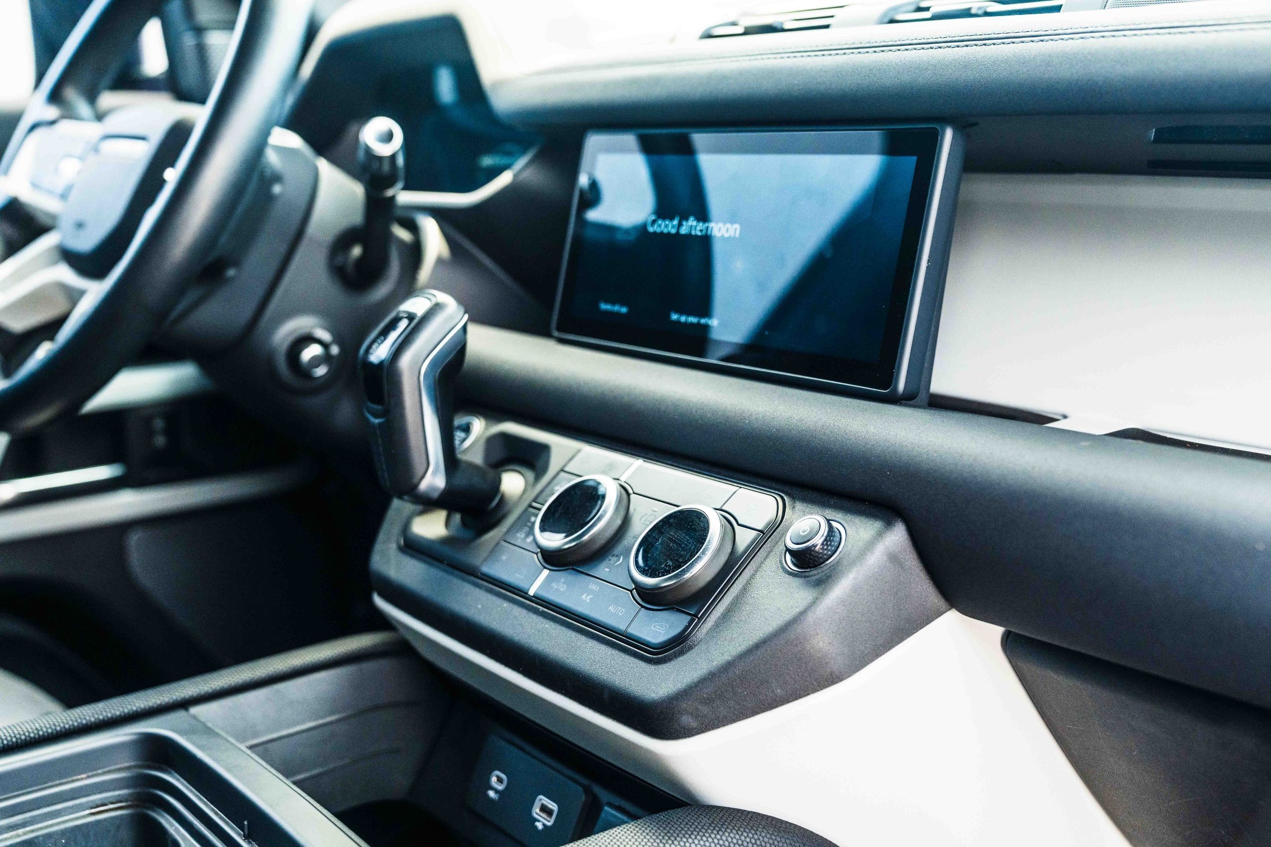 2022 Land Rover Defender 110 X-Dynamic SE