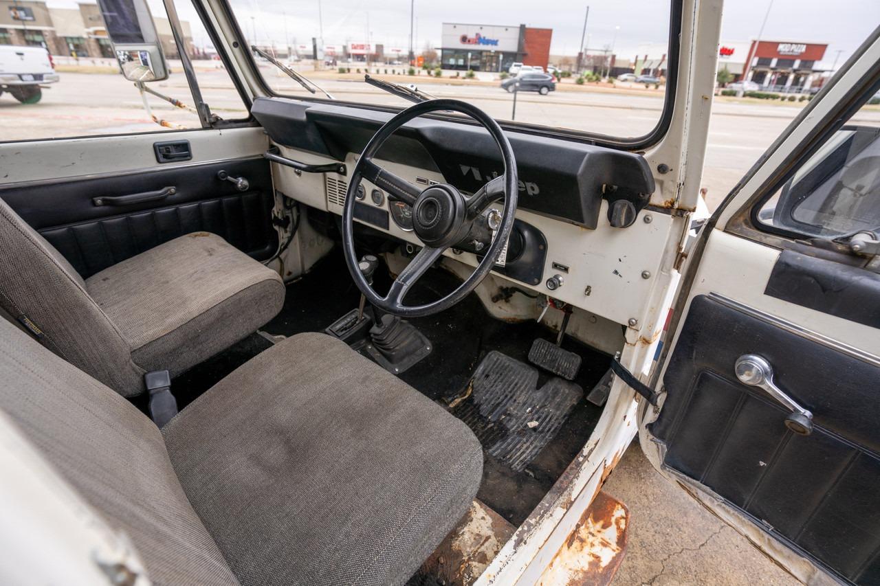 1984 Jeep CJ-8 Scrambler Alaskan Postal