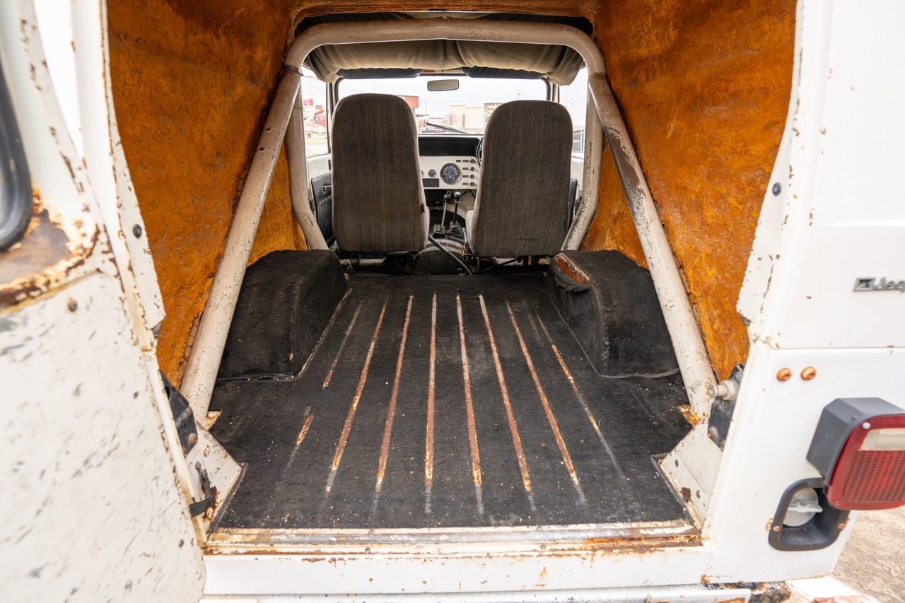 1984 Jeep CJ-8 Scrambler Alaskan Postal