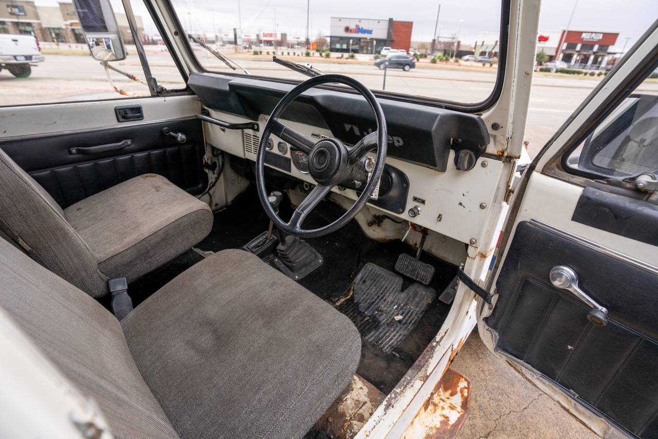 1984 Jeep CJ-8 Scrambler Alaskan Postal