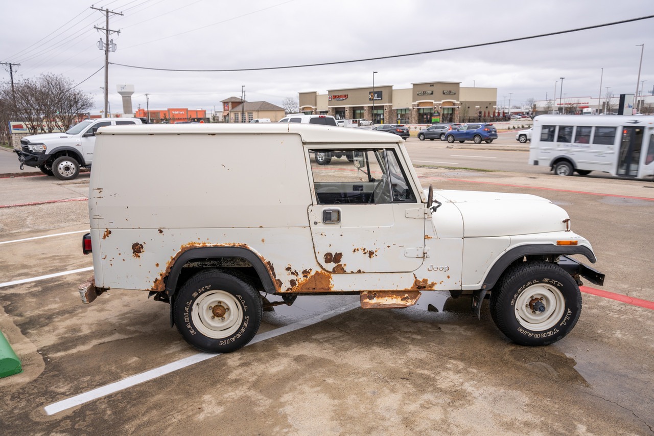 1984 Jeep CJ-8 Scrambler Alaskan Postal