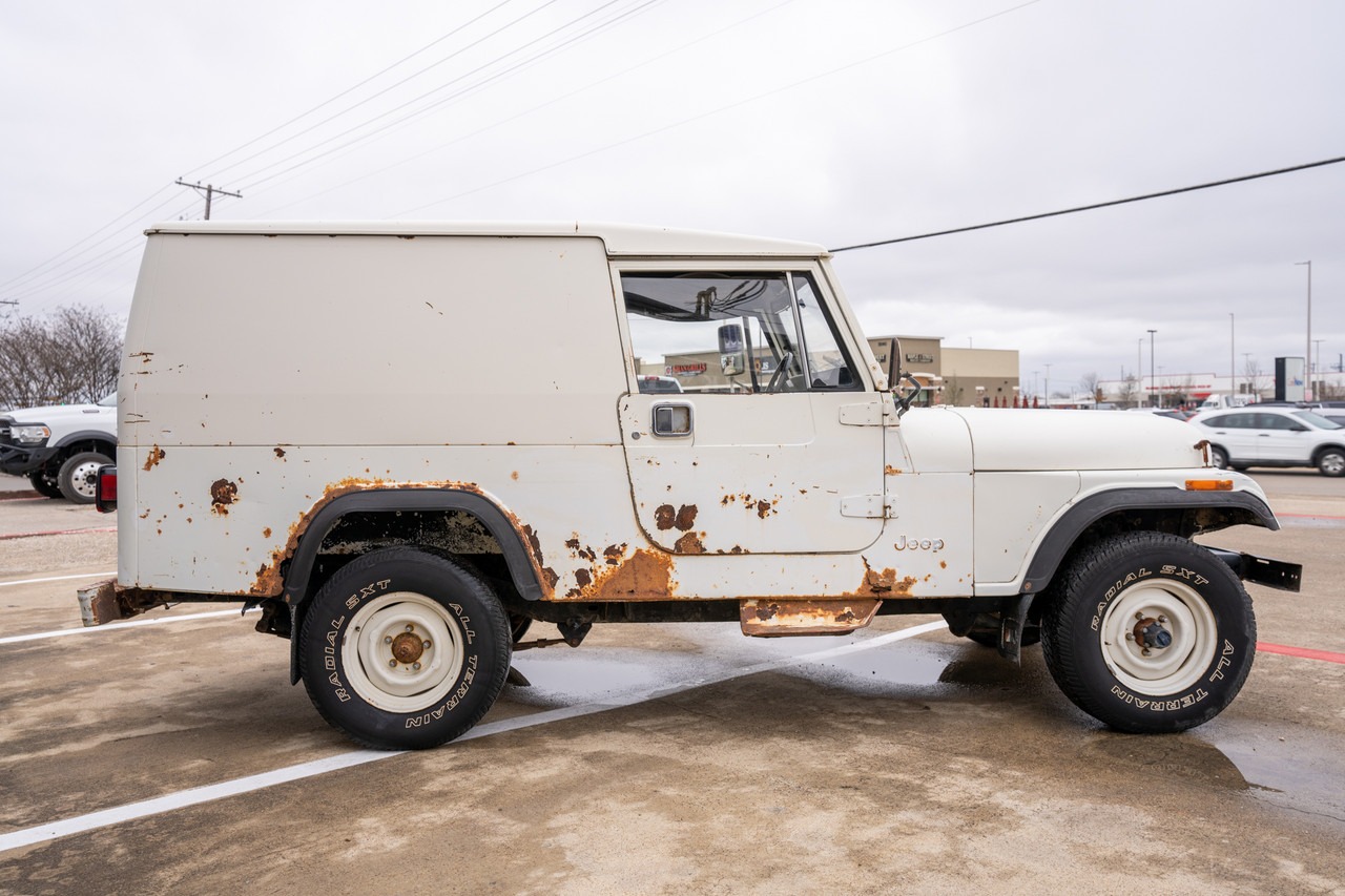1984 Jeep CJ-8 Scrambler Alaskan Postal