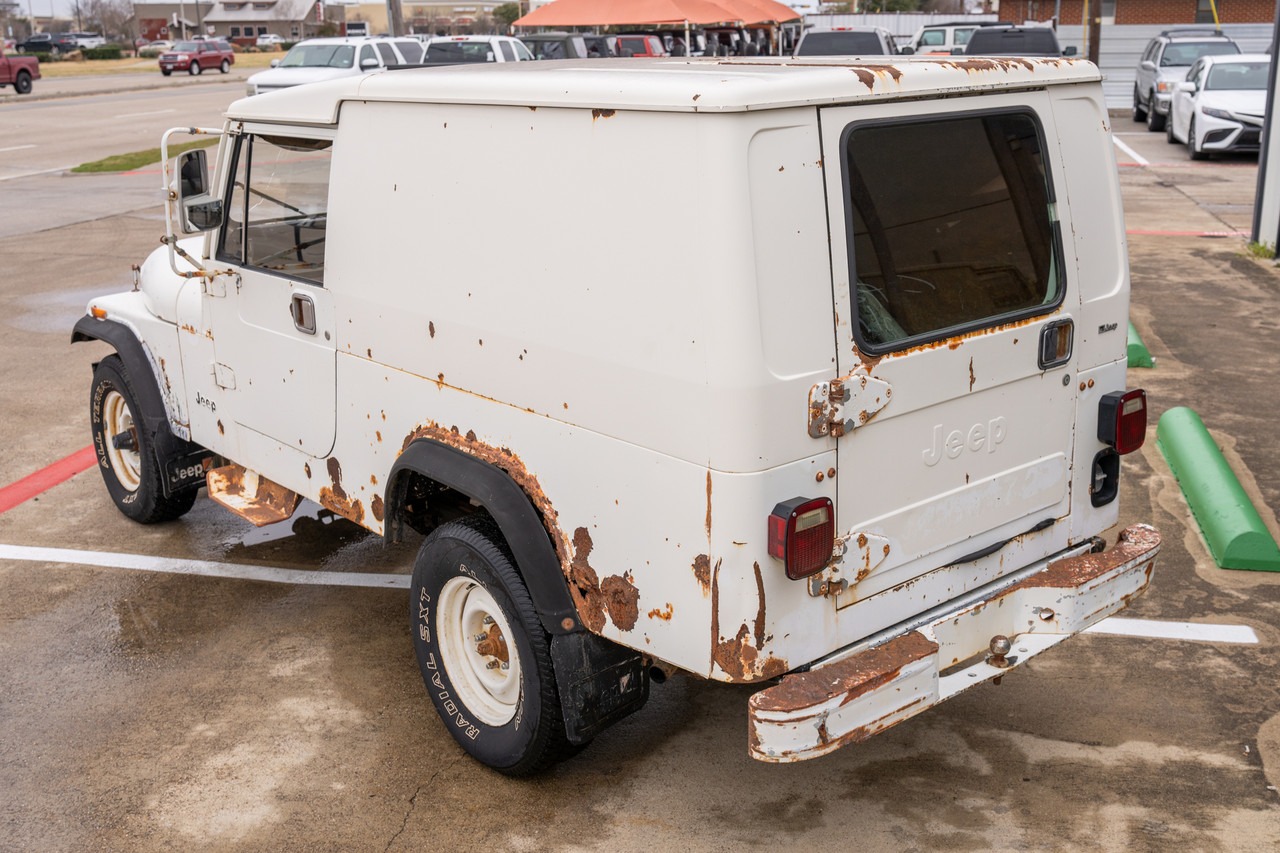1984 Jeep CJ-8 Scrambler Alaskan Postal