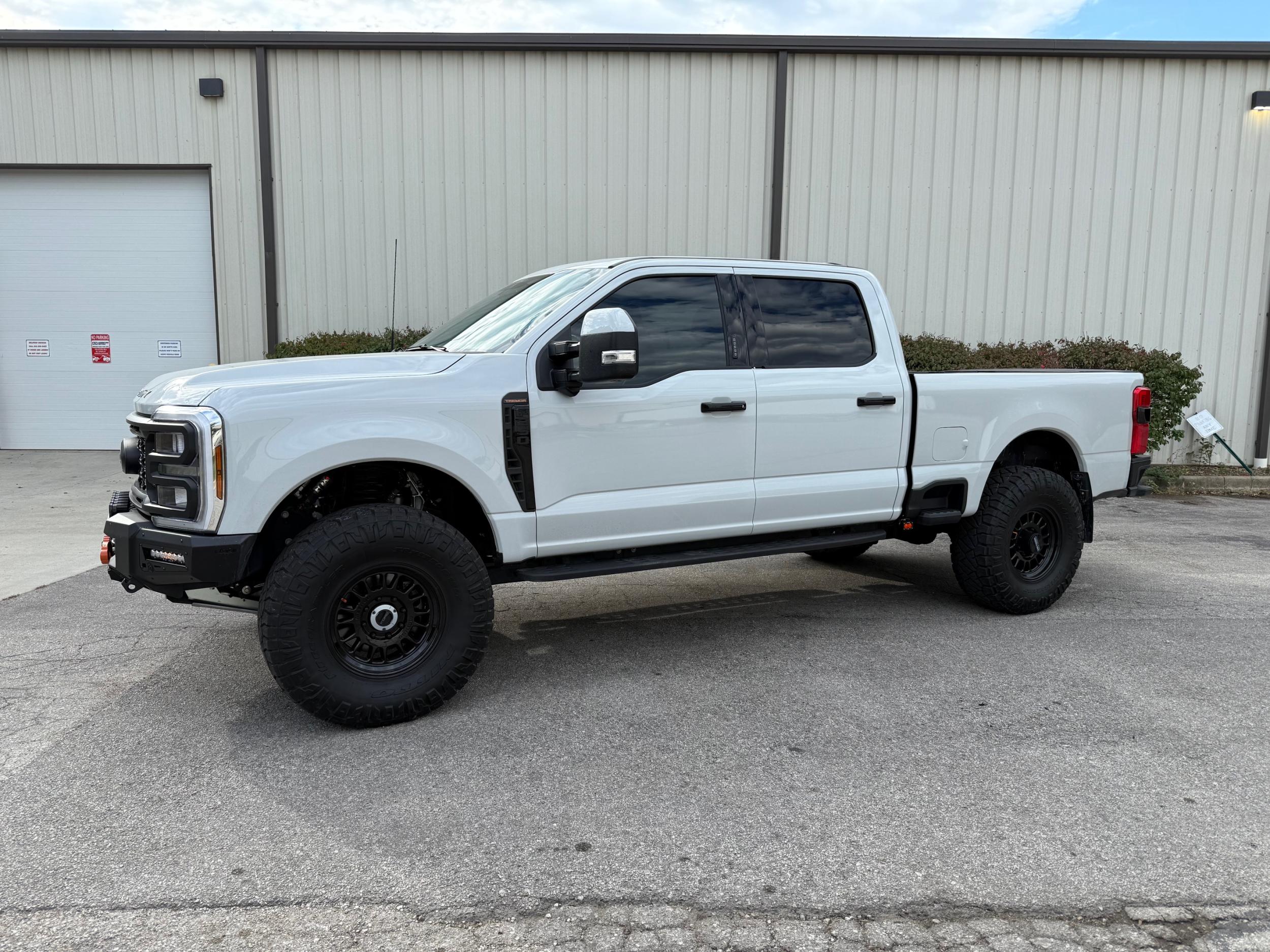 Modified 2024 Ford F-250 Lariat - 5