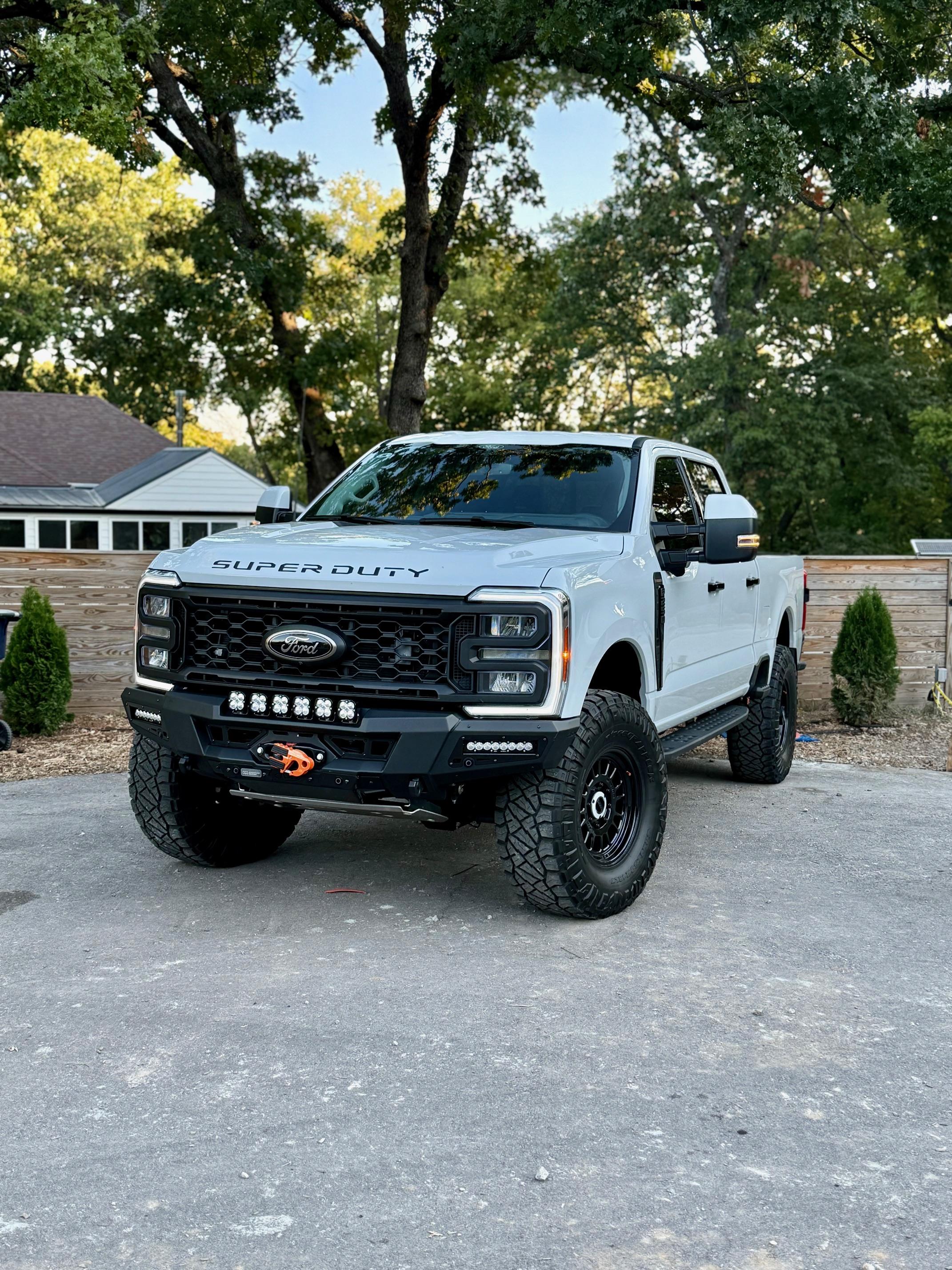 Modified 2024 Ford F-250 Lariat - 4