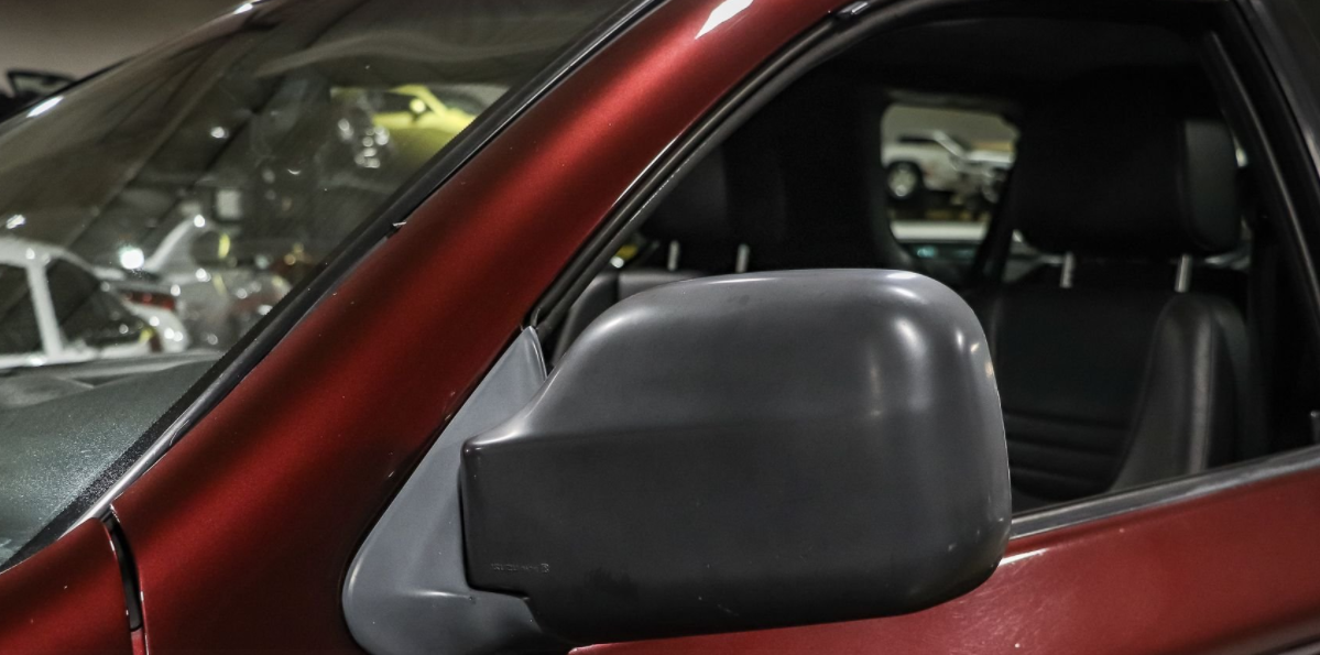 Sold: 2001 Isuzu VehiCROSS S