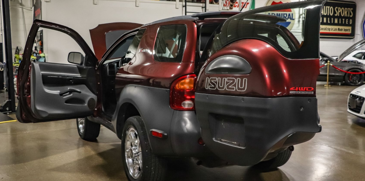 Sold: 2001 Isuzu VehiCROSS S