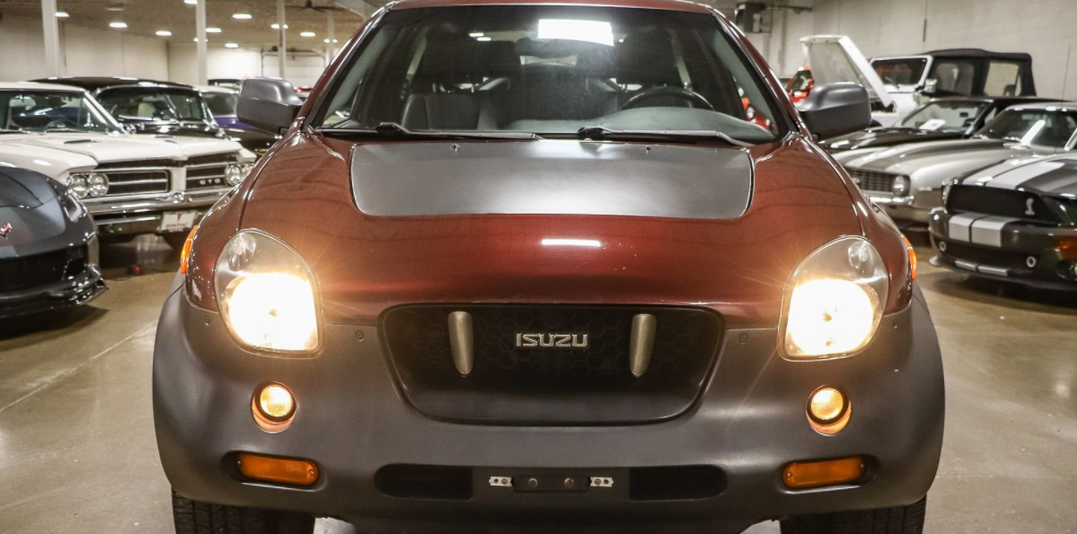 Sold: 2001 Isuzu VehiCROSS S