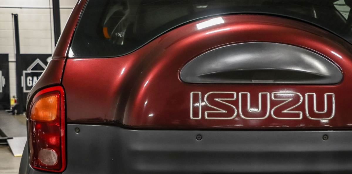 Sold: 2001 Isuzu VehiCROSS S