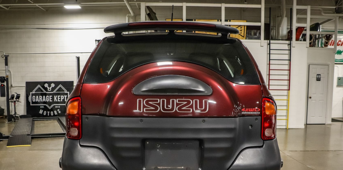 Sold: 2001 Isuzu VehiCROSS S