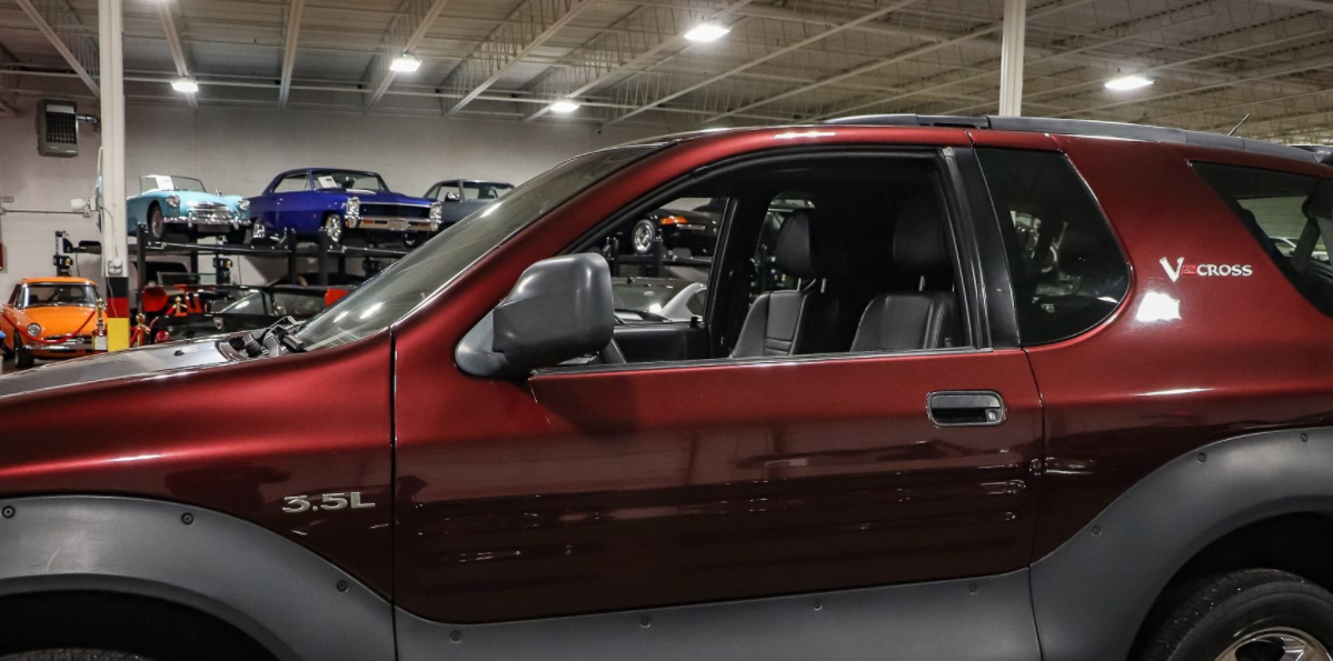 Sold: 2001 Isuzu VehiCROSS S