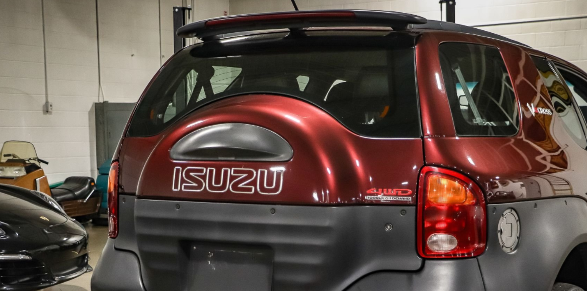 Sold: 2001 Isuzu VehiCROSS S