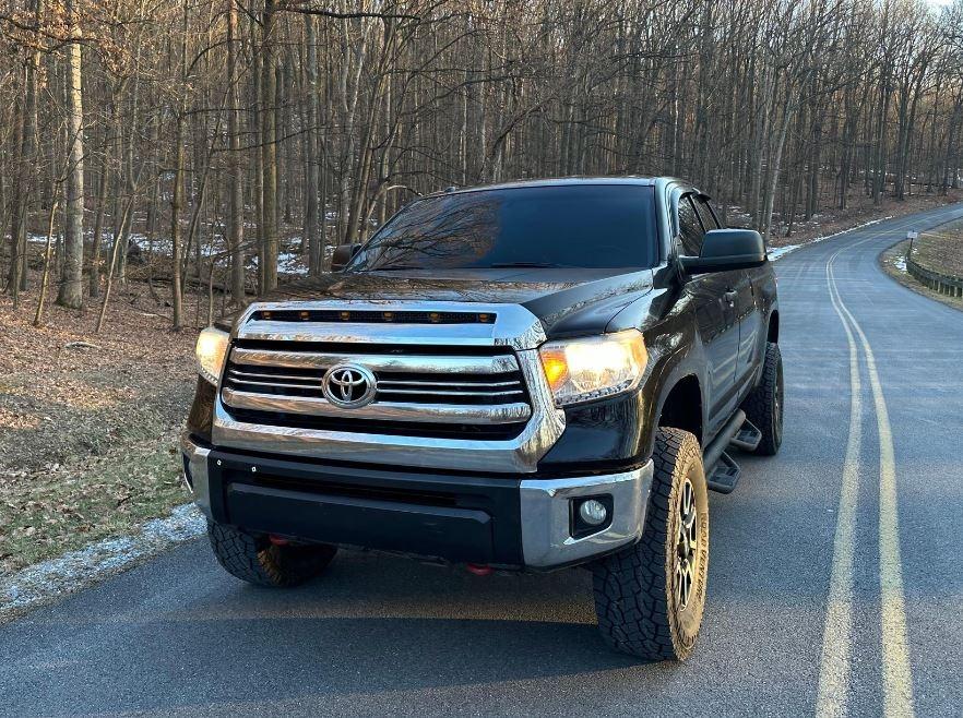 Sold: 2016 Toyota Tundra SR5 Double Cab