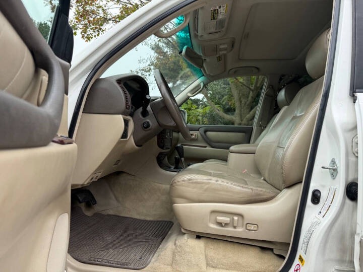 2004 Toyota Land Cruiser