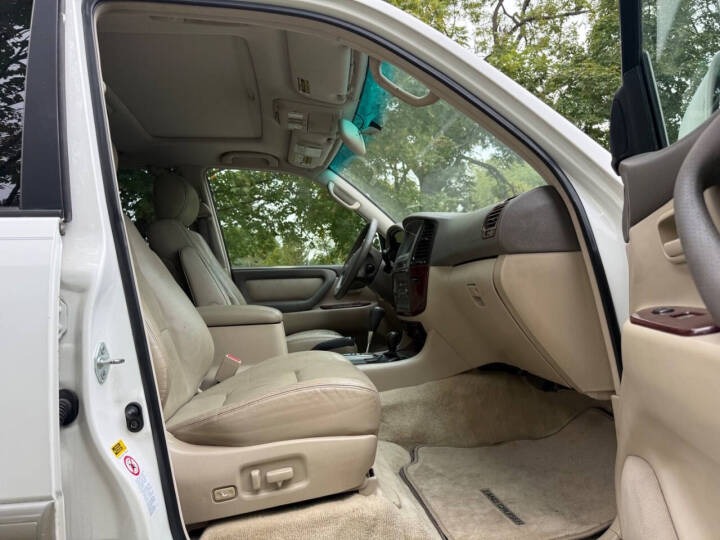 2004 Toyota Land Cruiser