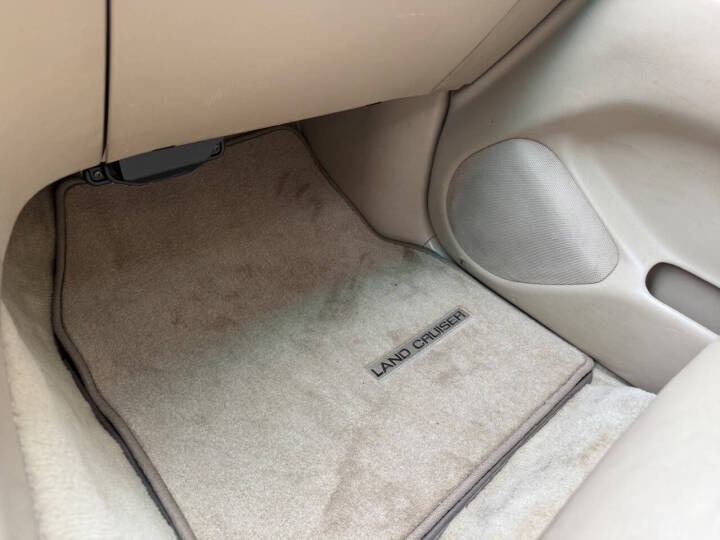 2004 Toyota Land Cruiser