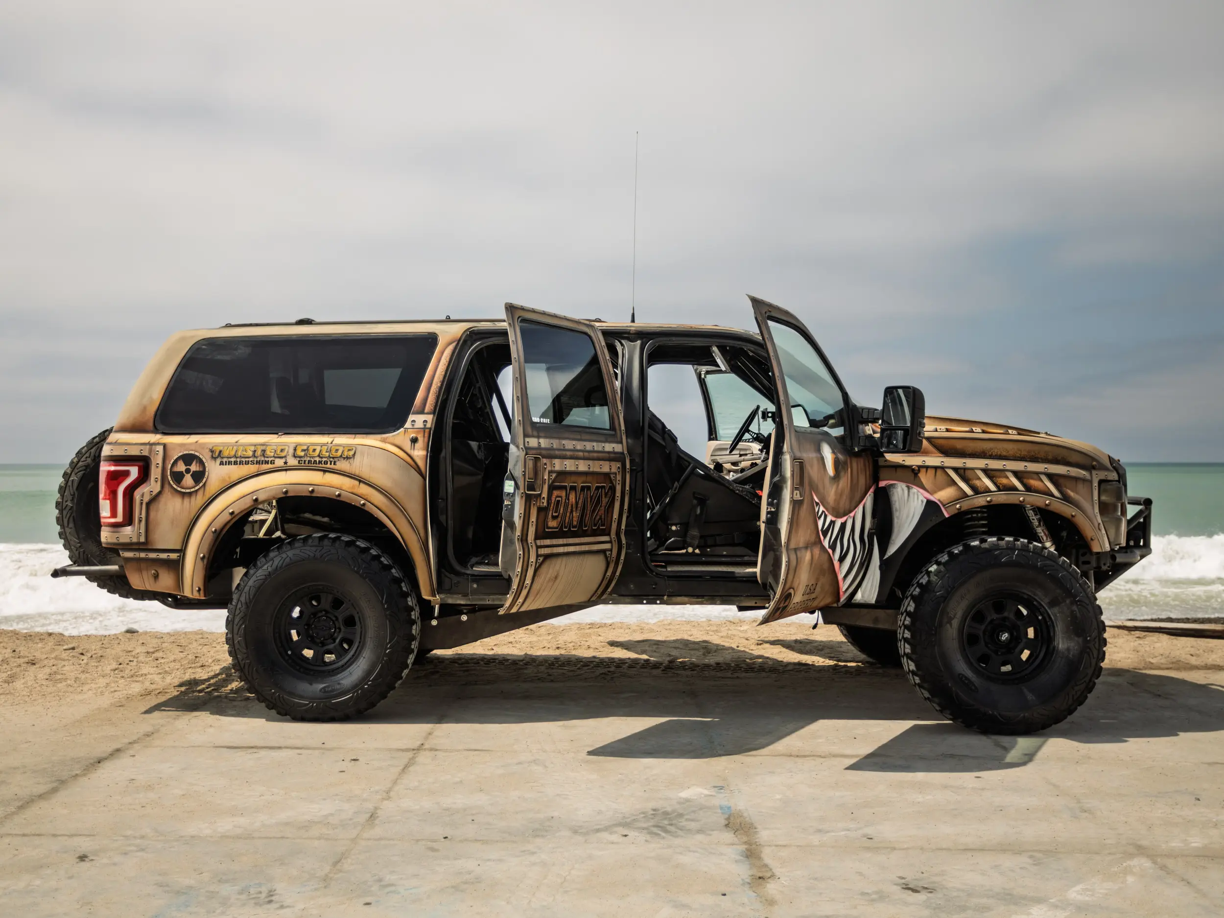 2000 Ford Excursion Desert Race Truck - 4