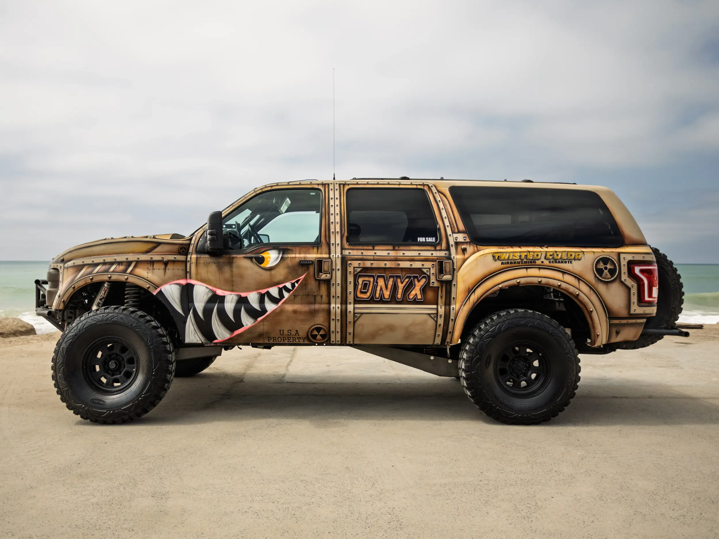 2000 Ford Excursion Desert Race Truck
