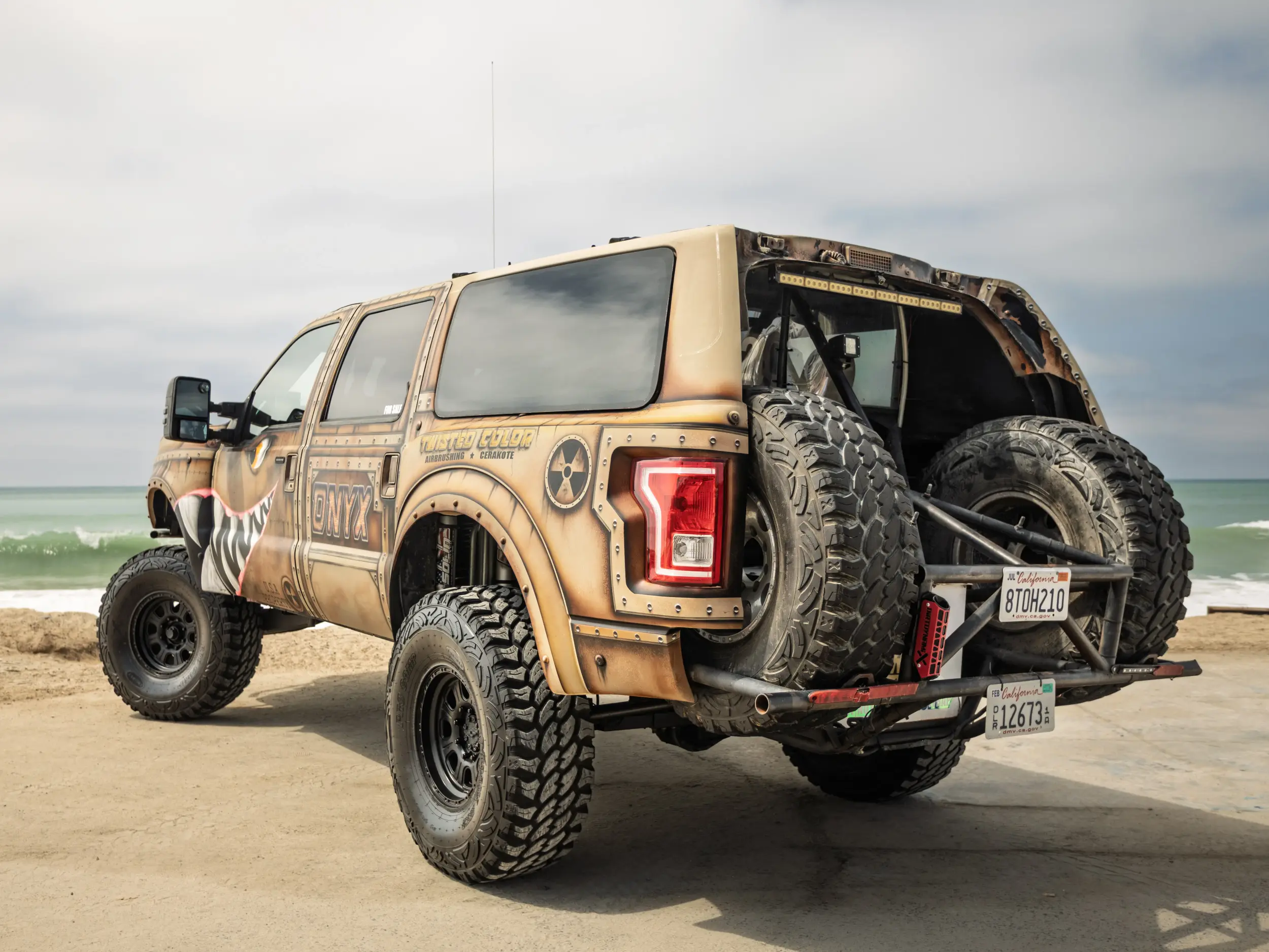 2000 Ford Excursion Desert Race Truck