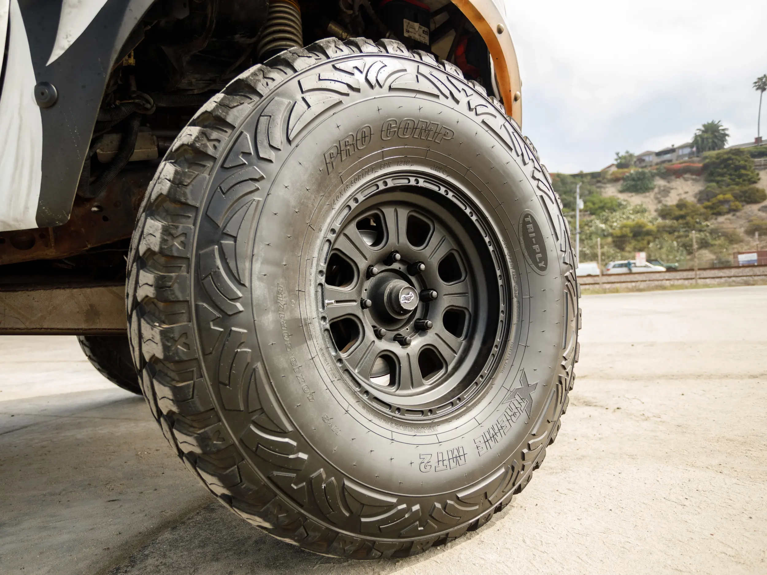 2000 Ford Excursion Desert Race Truck