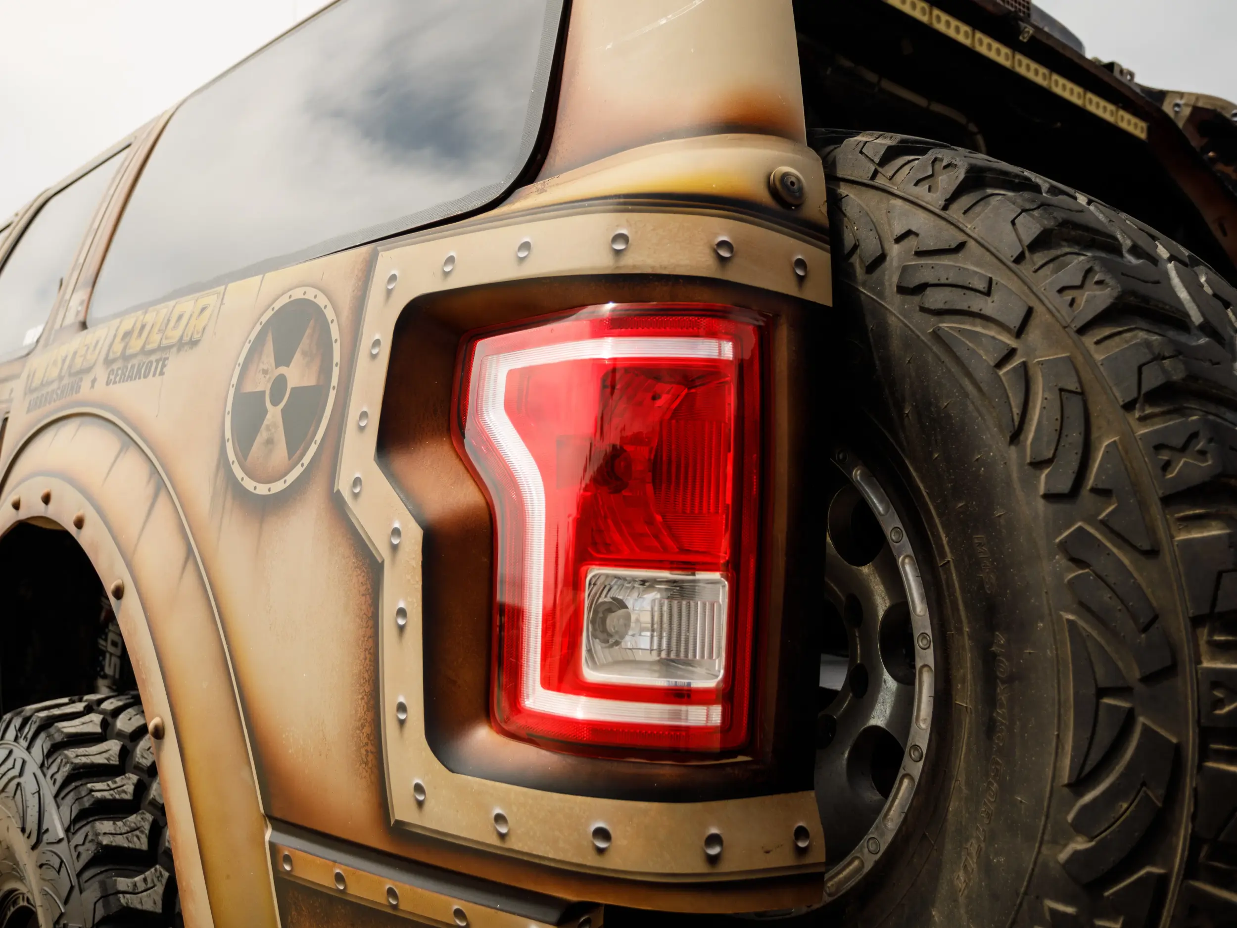 2000 Ford Excursion Desert Race Truck