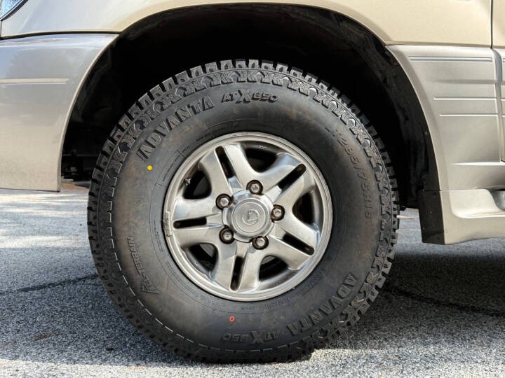 2001 Lexus LX 470
