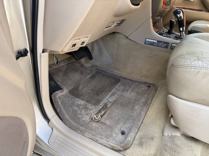 2001 Lexus LX 470