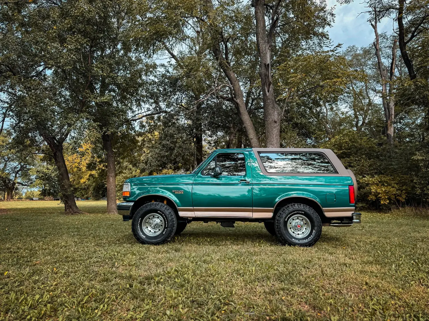1996 Ford Bronco Eddie Bauer Edition - 5